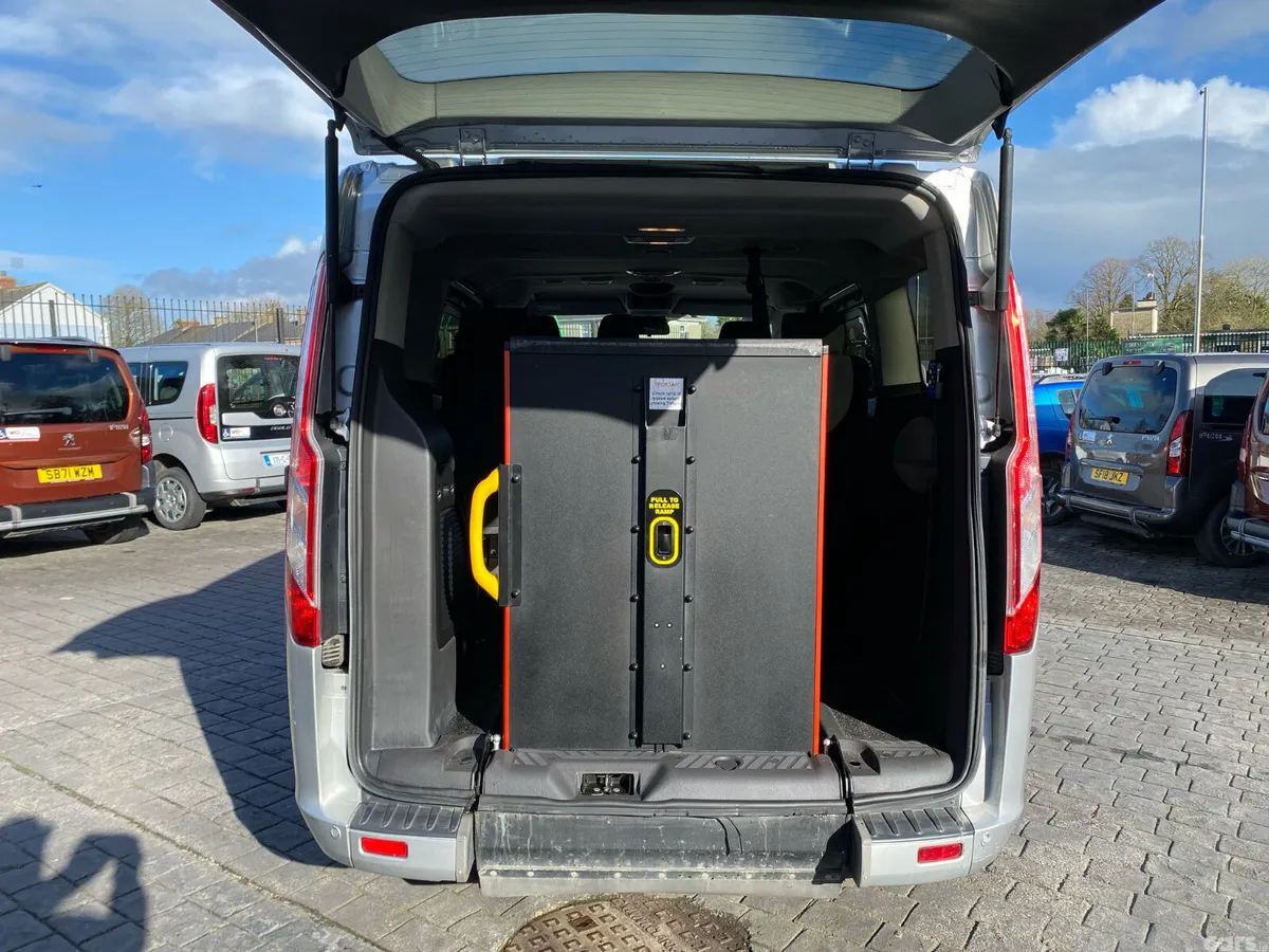 Ford Tourneo MPV, Diesel, 2017, Silver