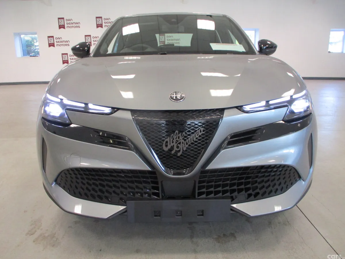 Alfa Romeo Junior SUV, Electric, 2026, Grey