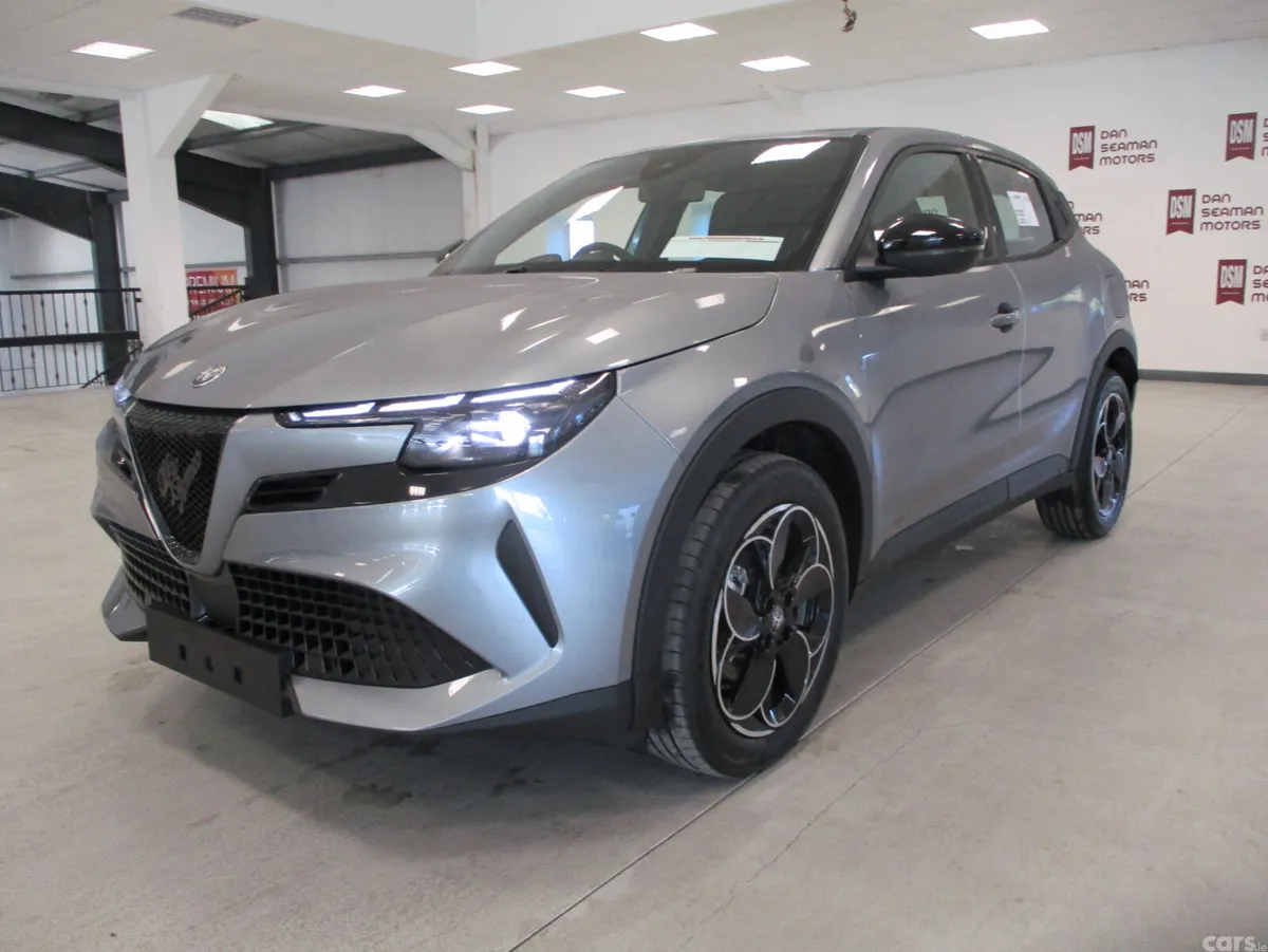 Alfa Romeo Junior SUV, Electric, 2026, Grey