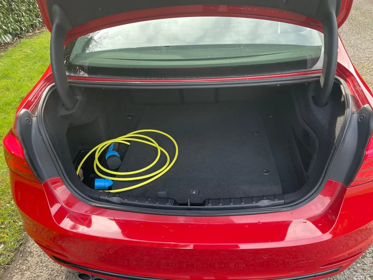 BMW 3-Series Saloon, Petrol Plug-in Hybrid, 2017, Red
