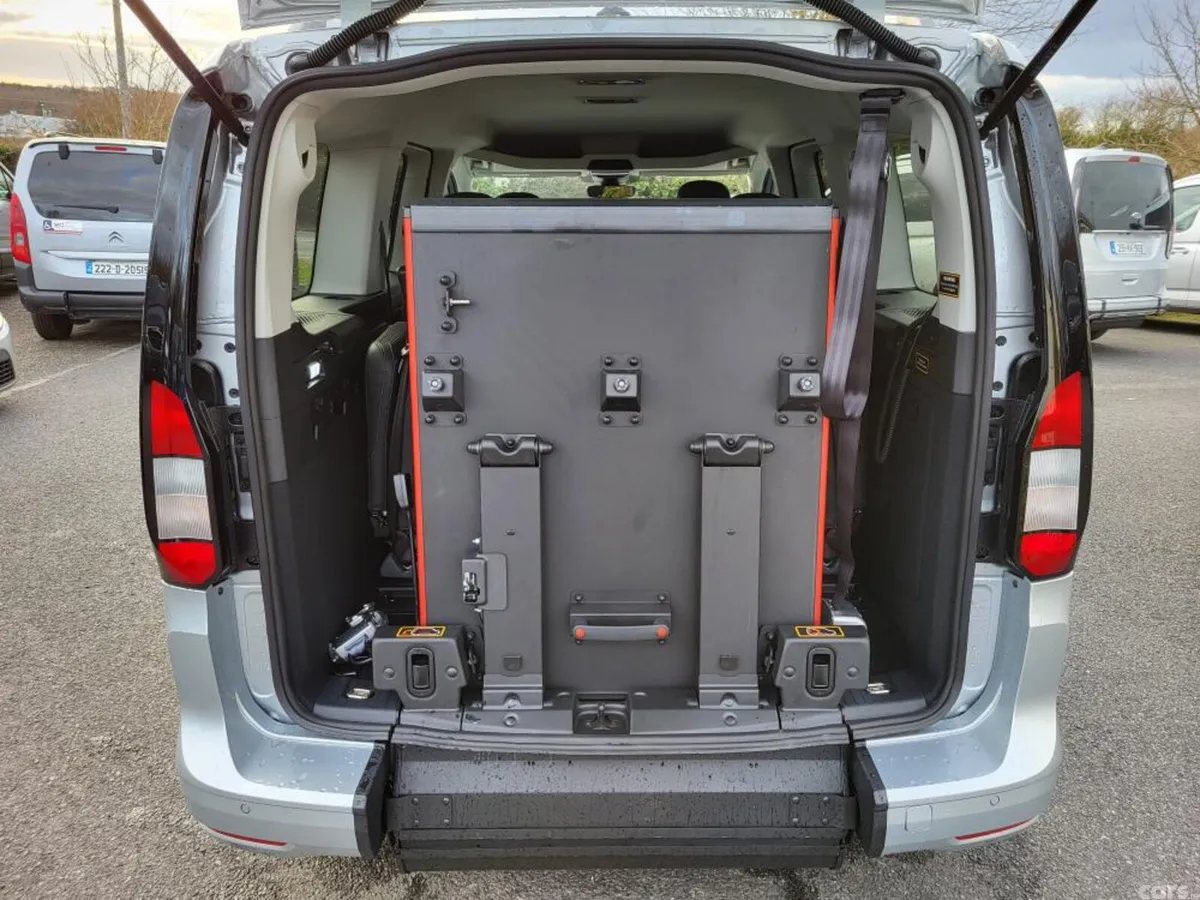 Ford Tourneo Connect MPV, Diesel, 2026, Silver