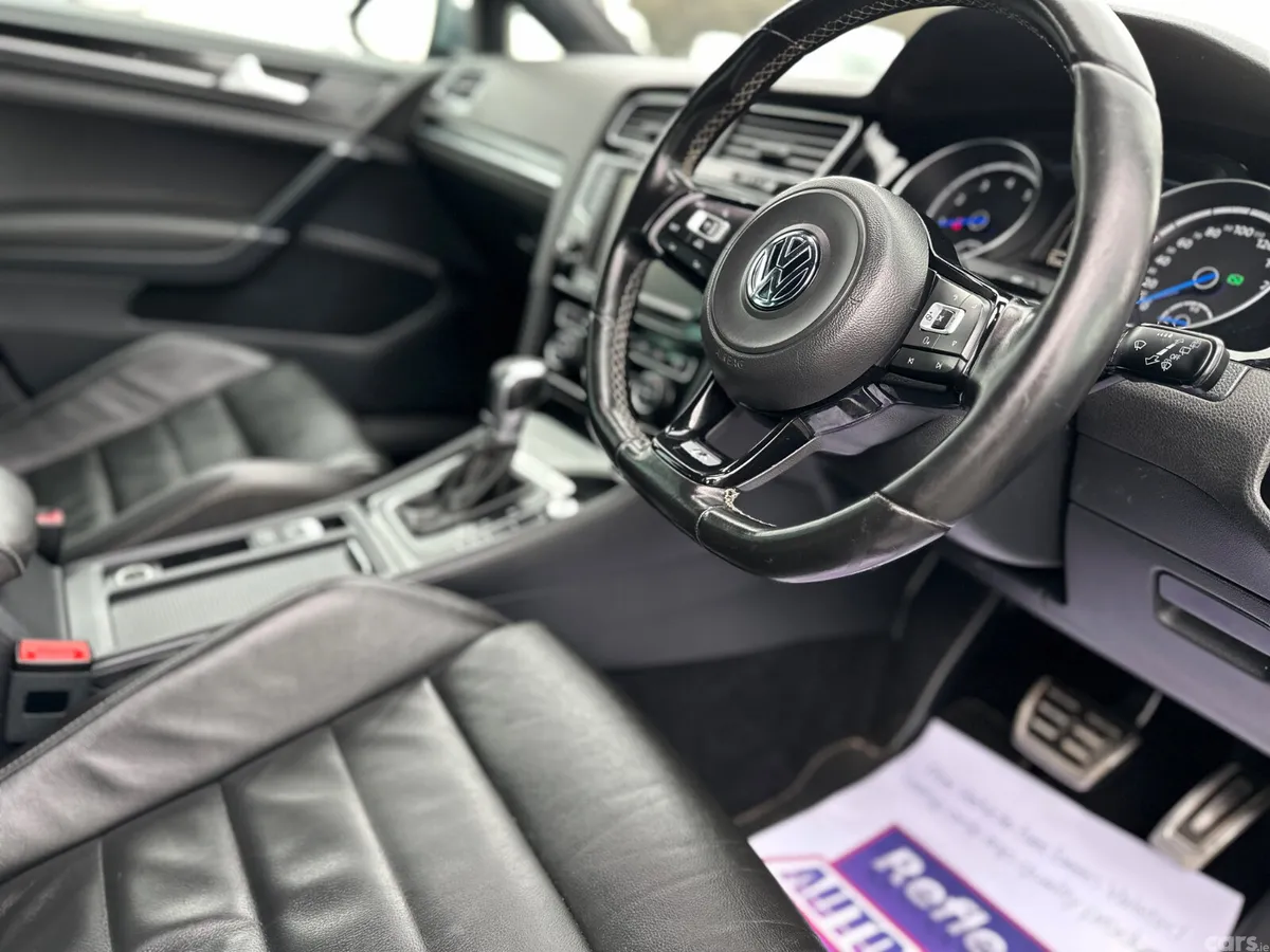 Volkswagen Golf Hatchback, Petrol, 2016, Blue