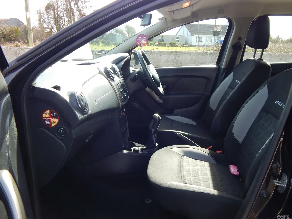 Dacia Sandero Stepway Hatchback, Diesel, 2014, Black