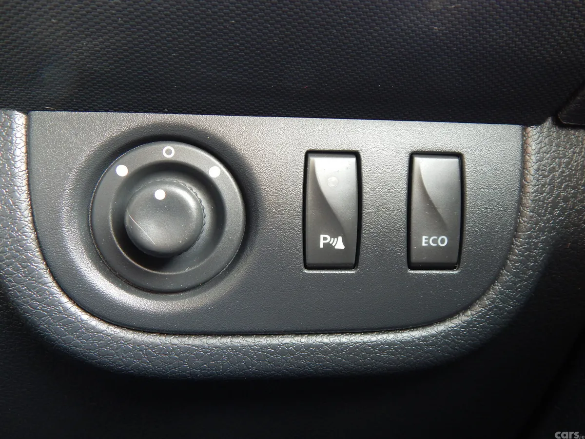 Dacia Sandero Stepway Hatchback, Diesel, 2014, Black