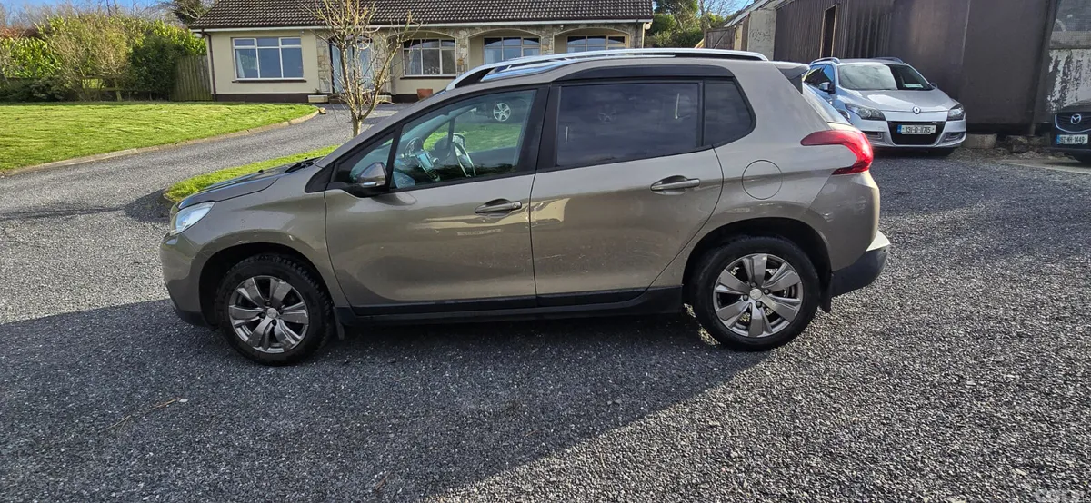 Peugeot 2008 SUV, Petrol, 2016, Grey