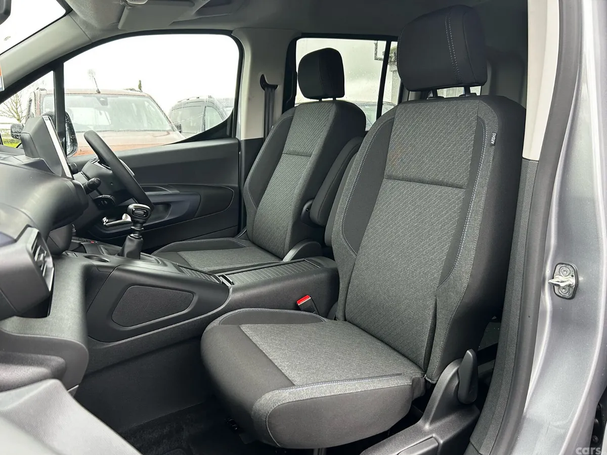 Peugeot Rifter MPV, Diesel, 2024, Grey