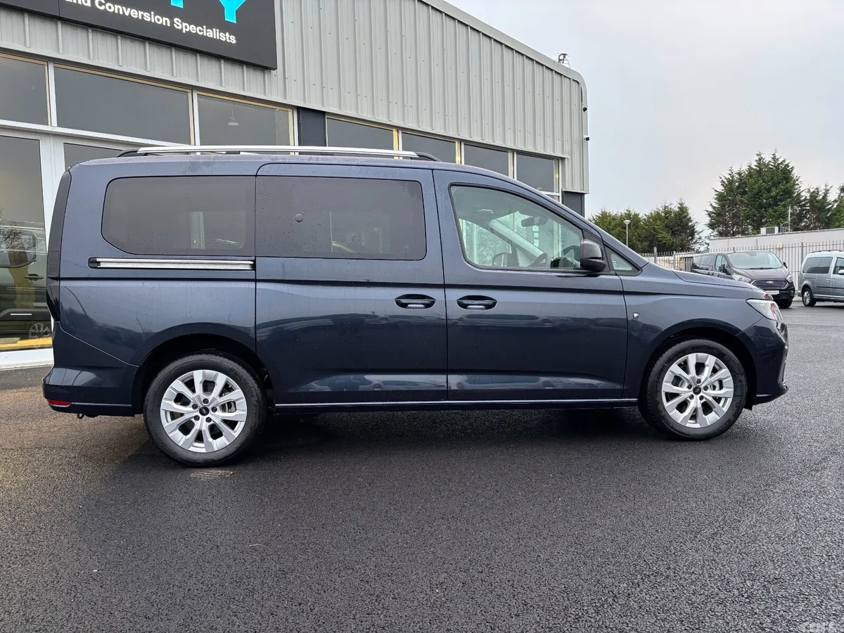 Ford Tourneo Connect MPV, Diesel, 2026, Blue