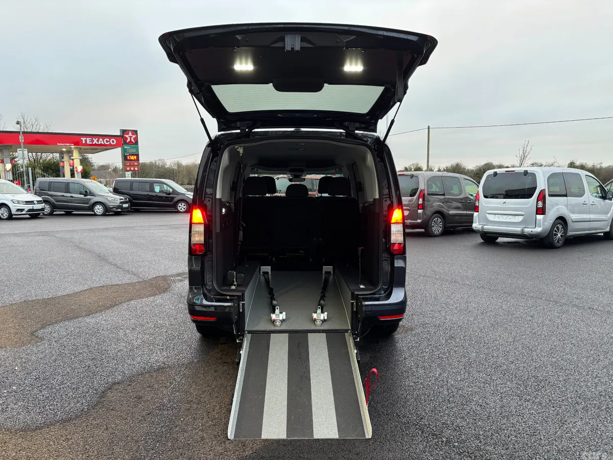 Ford Tourneo Connect MPV, Diesel, 2026, Blue