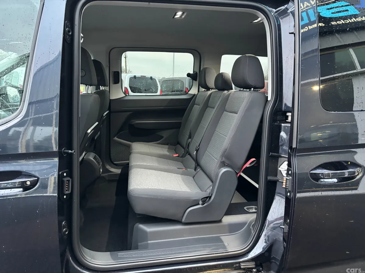 Ford Tourneo Connect MPV, Diesel, 2026, Blue