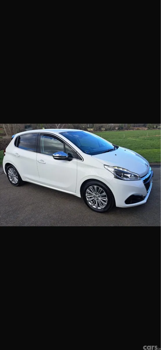 Peugeot 208 Hatchback, Diesel, 2017, White