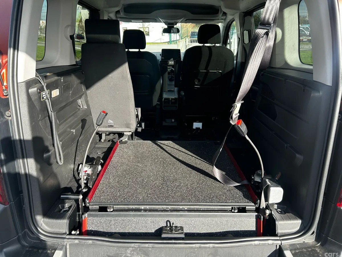 Peugeot Rifter MPV, Diesel, 2022, Bronze