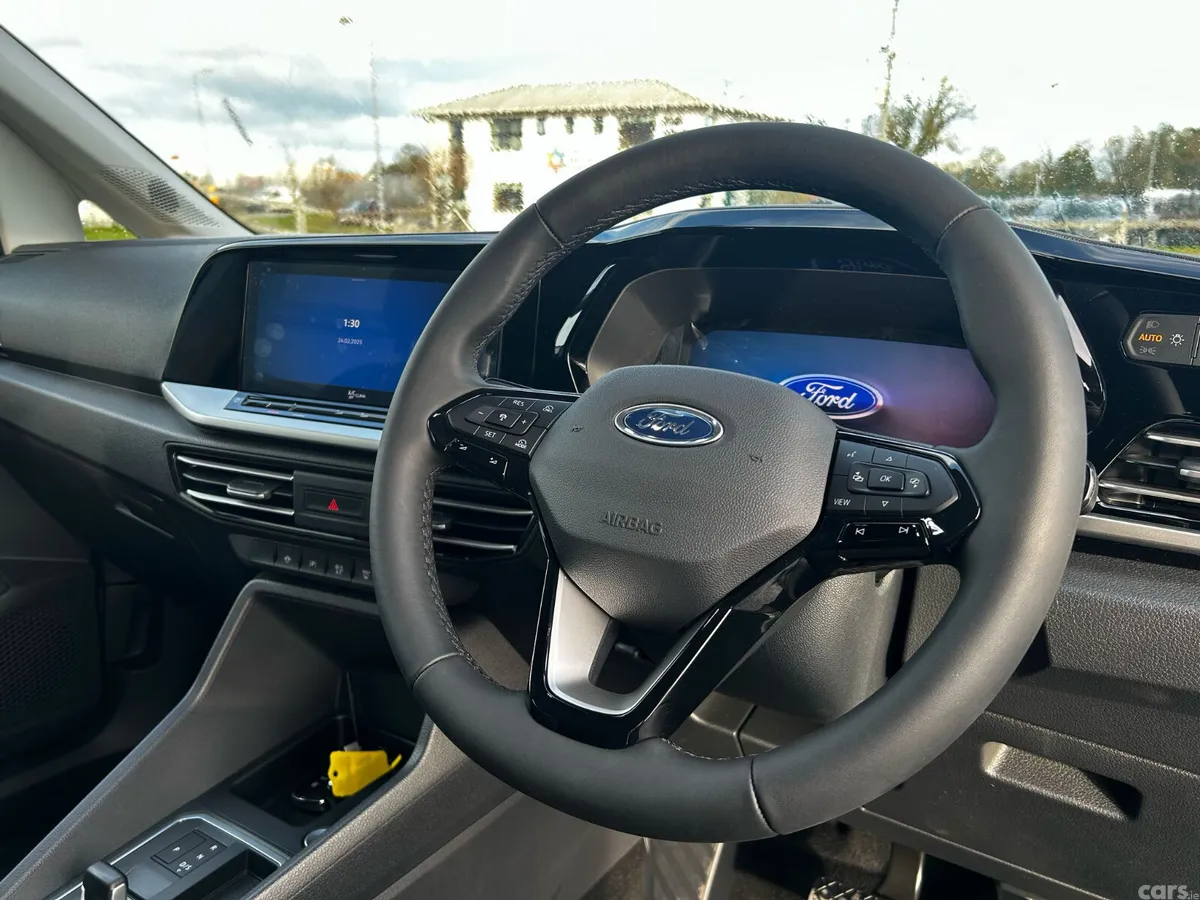 Ford Tourneo Connect MPV, Diesel, 2027, Blue