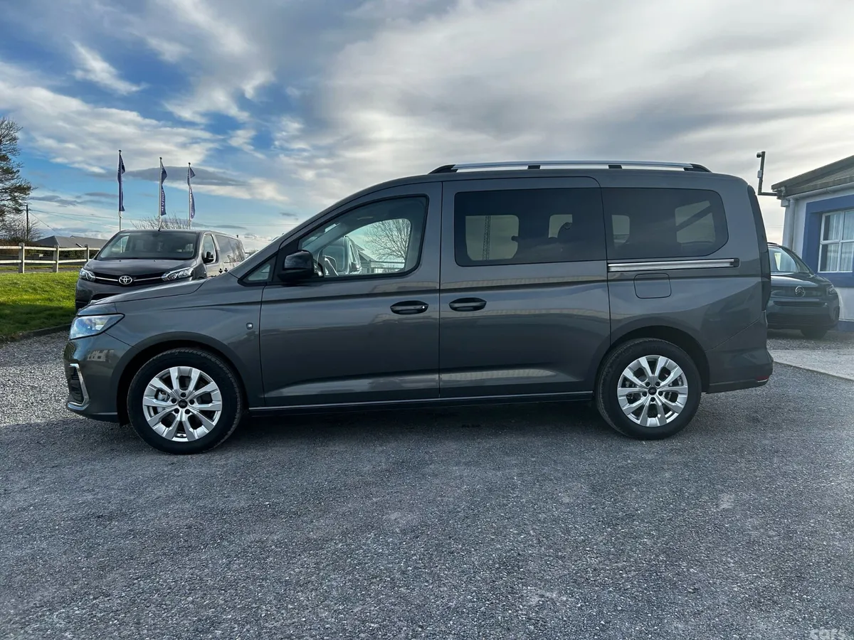 Ford Tourneo Connect MPV, Diesel, 2027, Grey
