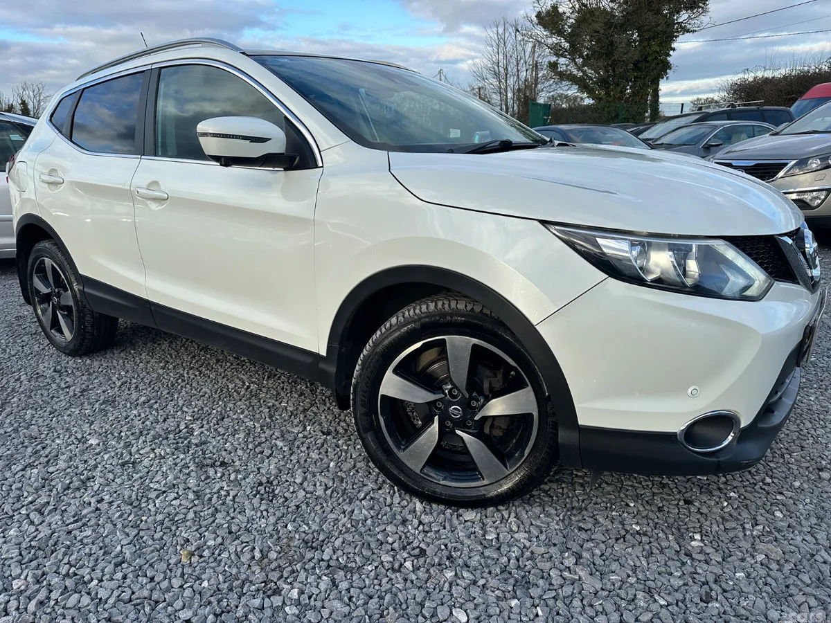 Nissan Qashqai Hatchback, Diesel, 2016, White