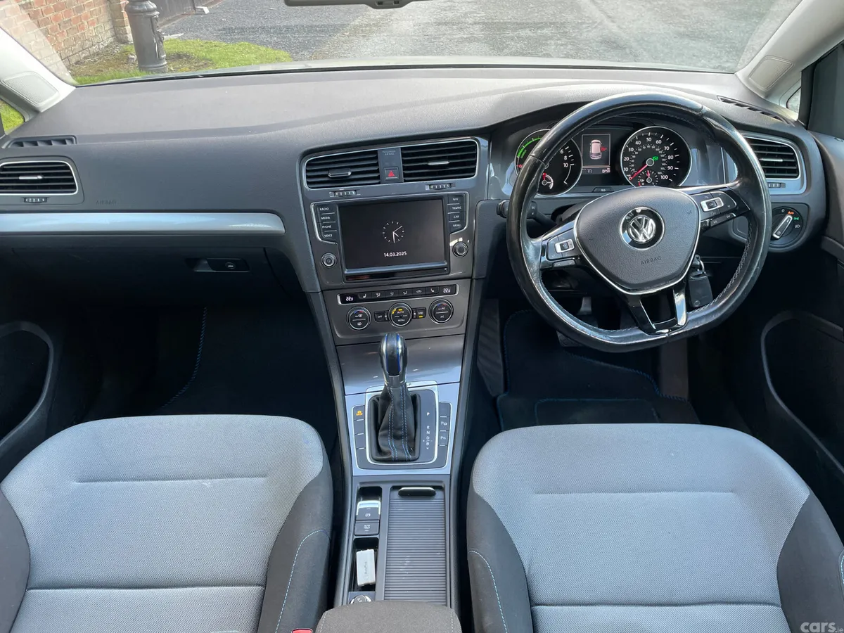 Volkswagen Golf Hatchback, Electric, 2015, Silver