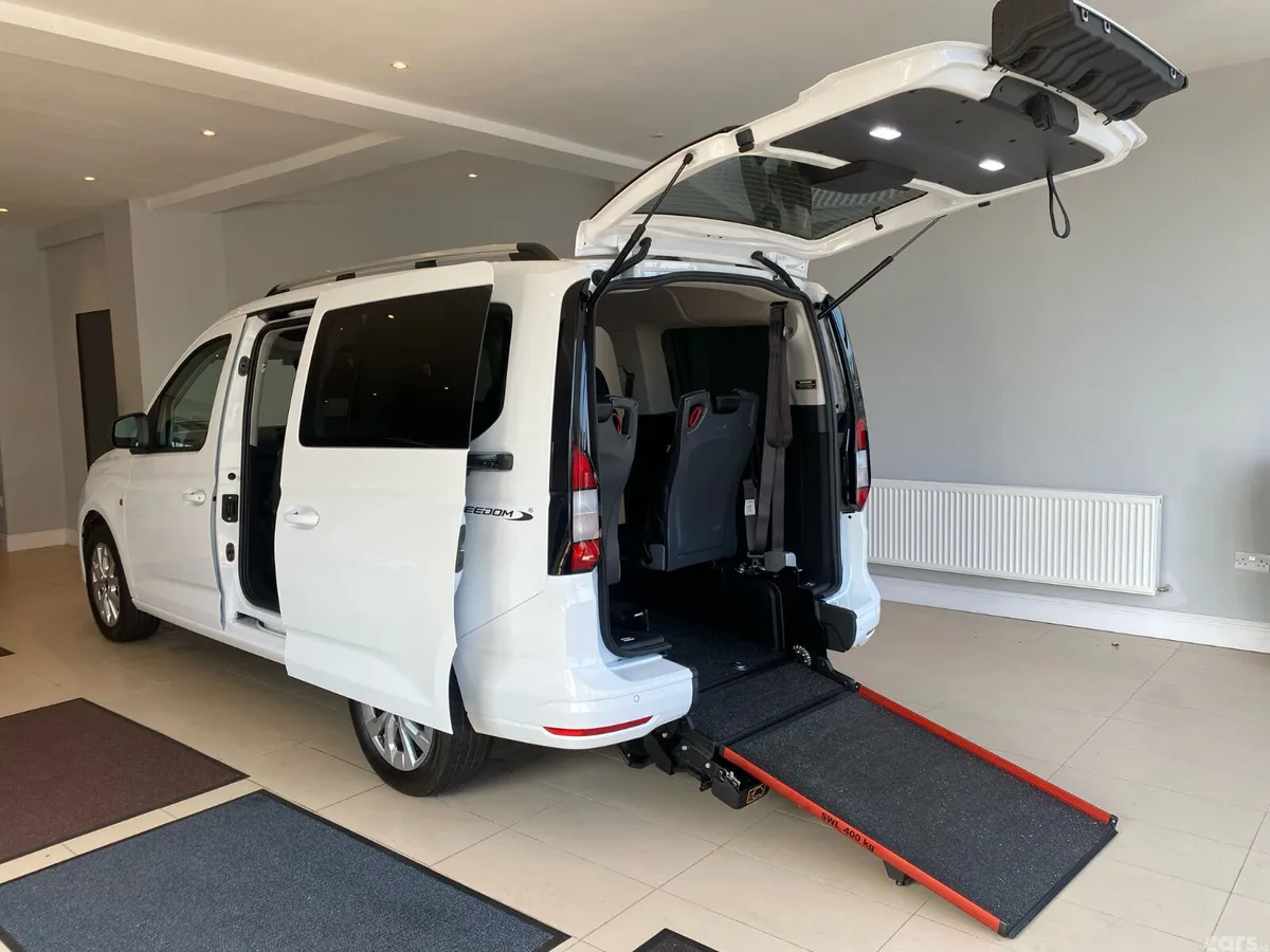 Ford Tourneo Connect MPV, Diesel, 2026, White