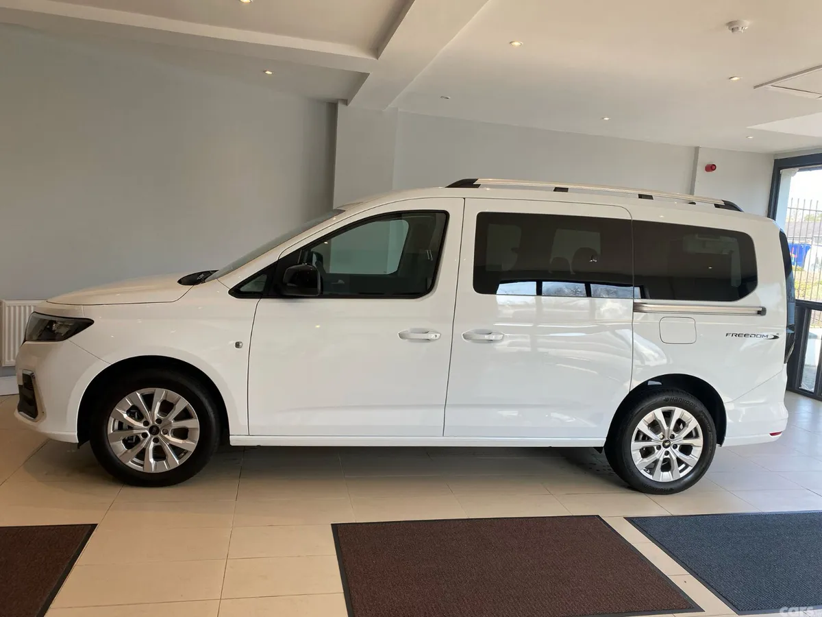 Ford Tourneo Connect MPV, Diesel, 2026, White