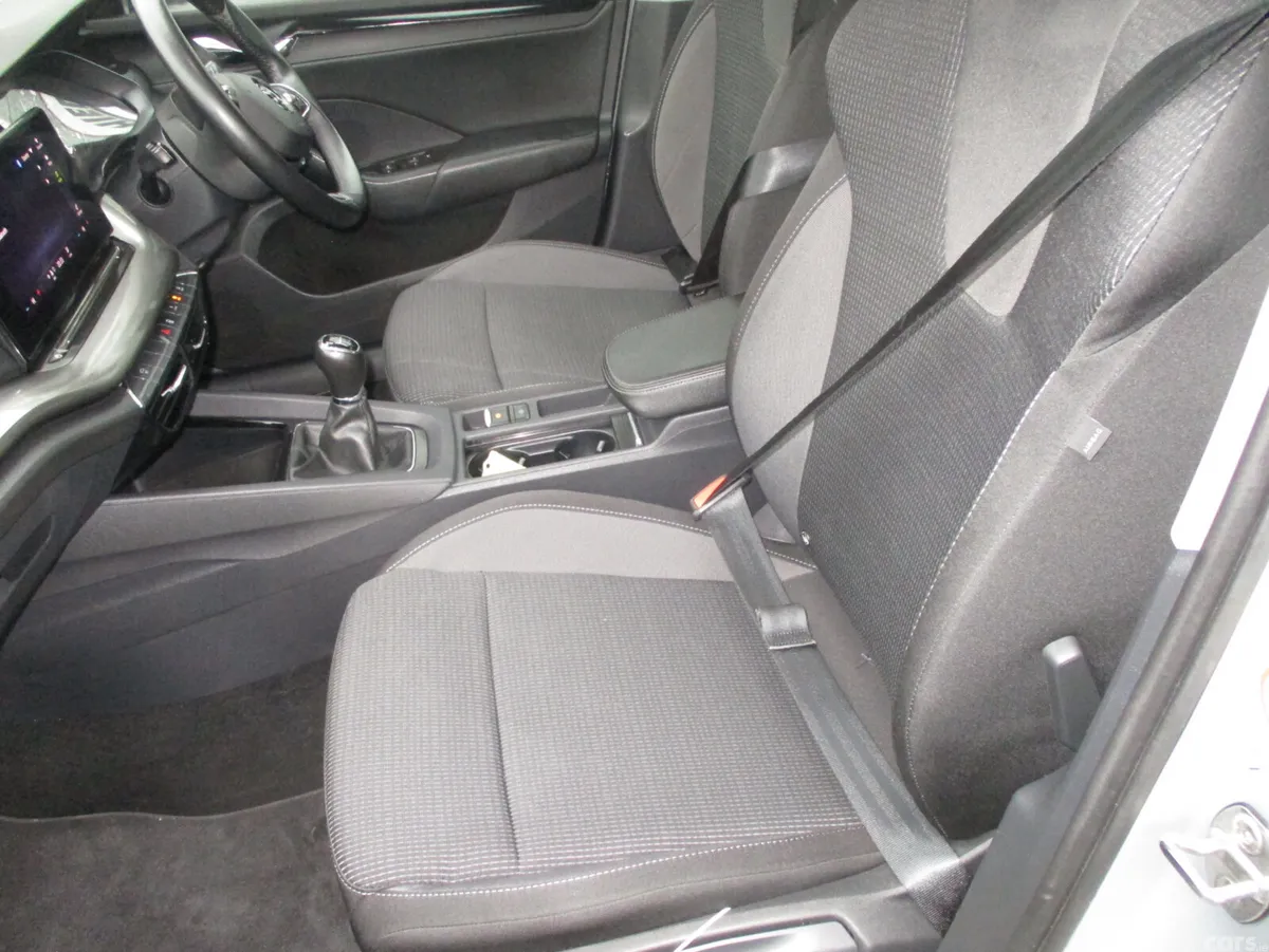 Skoda Octavia Hatchback, Petrol, 2022, Silver