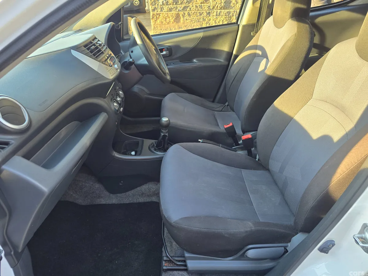 Suzuki Alto Hatchback, Petrol, 2014, White