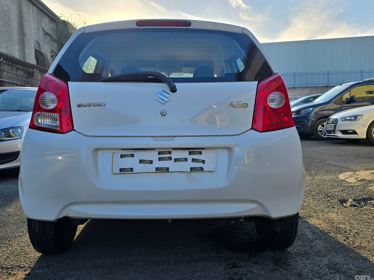 Suzuki Alto Hatchback, Petrol, 2014, White