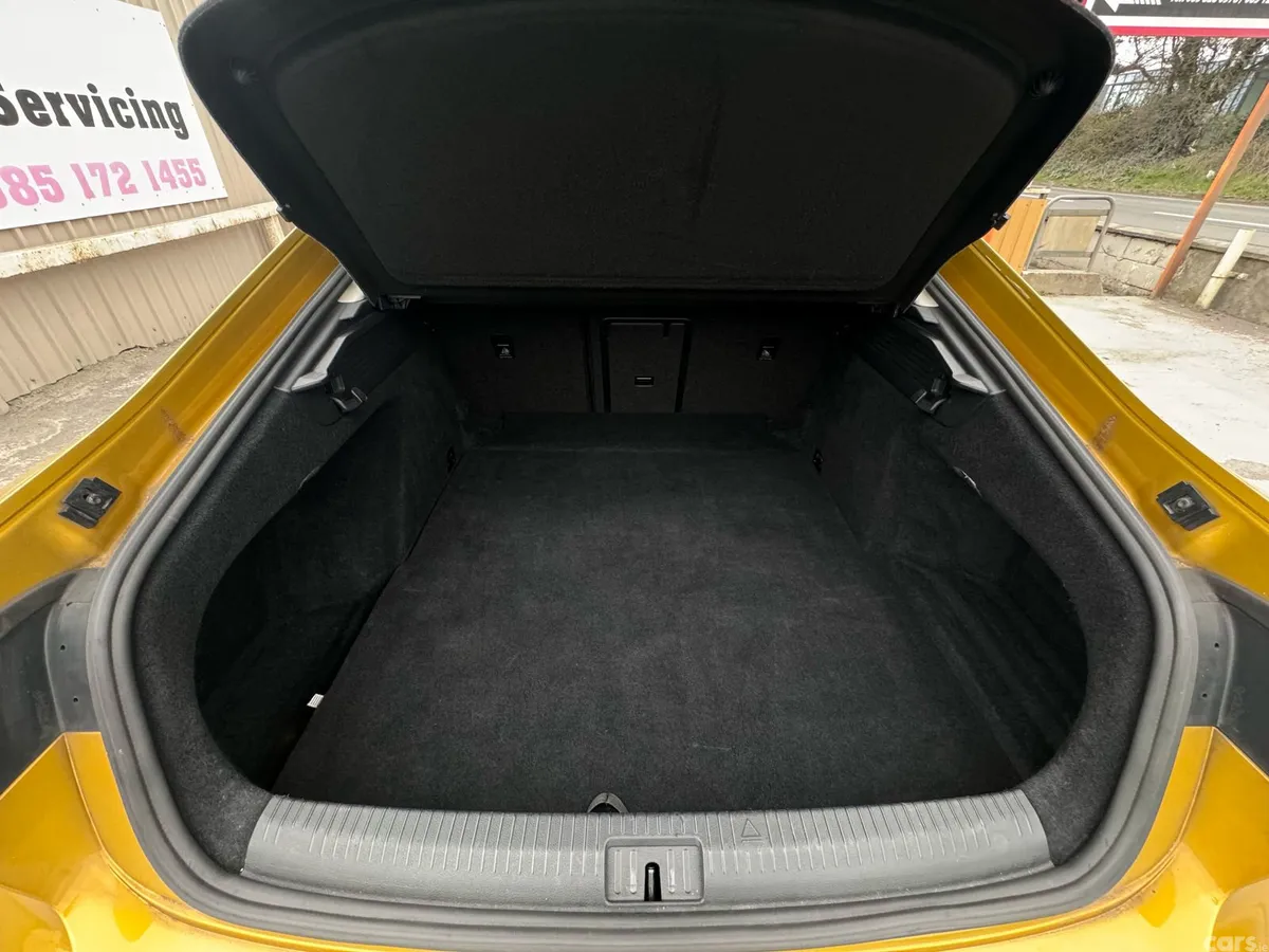 Volkswagen Arteon Hatchback, Diesel, 2018, Yellow