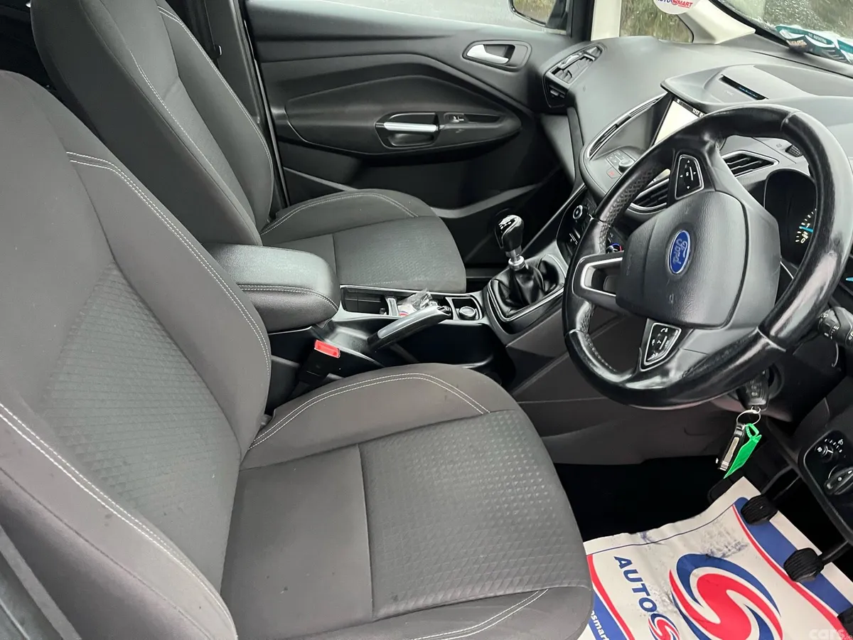 Ford Grand C-Max MPV, Petrol, 2017, Silver