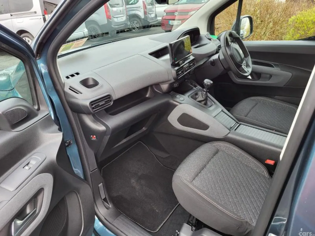 Peugeot Rifter MPV, Diesel, 2025, Blue