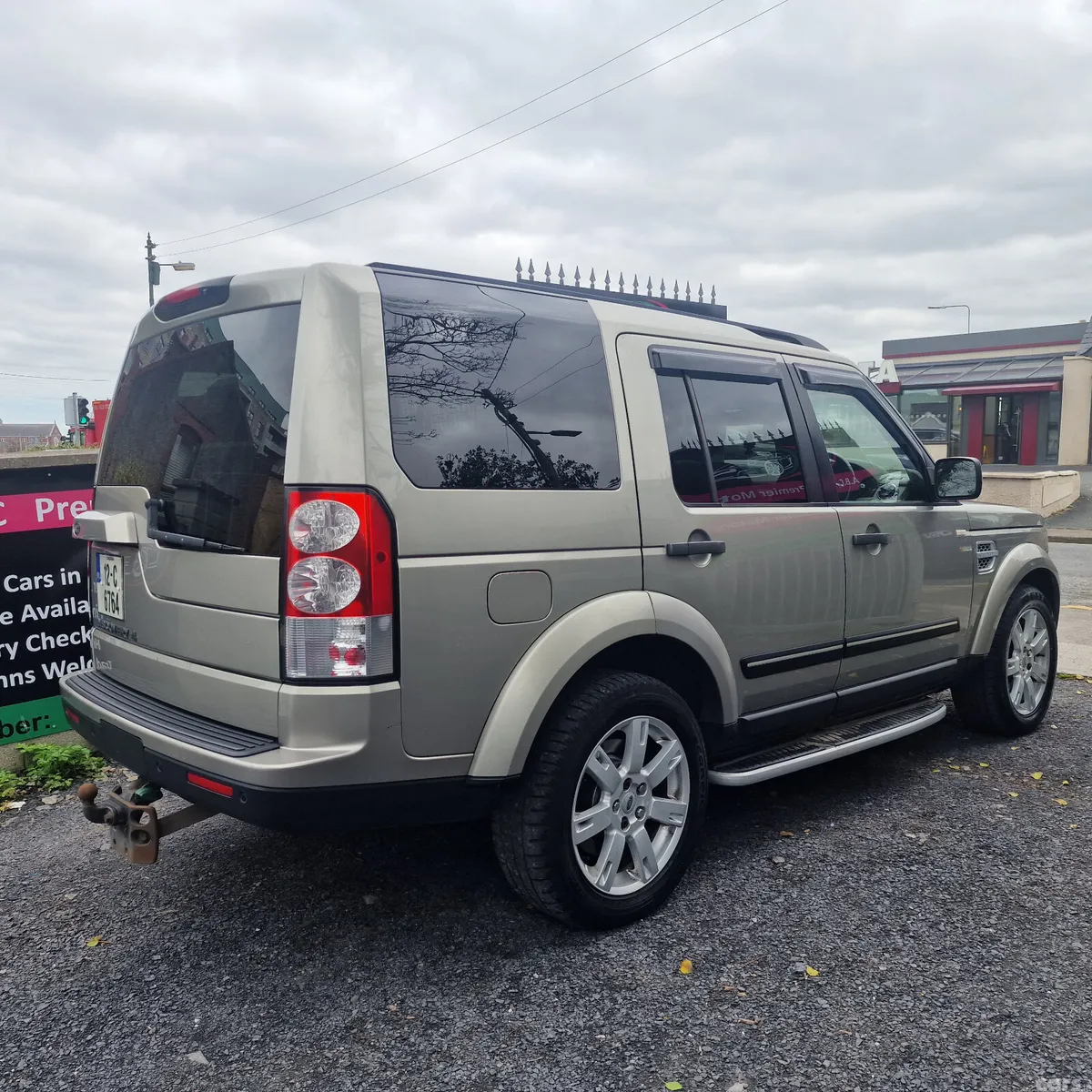Land Rover Discovery SUV, Diesel, 2012, Gold