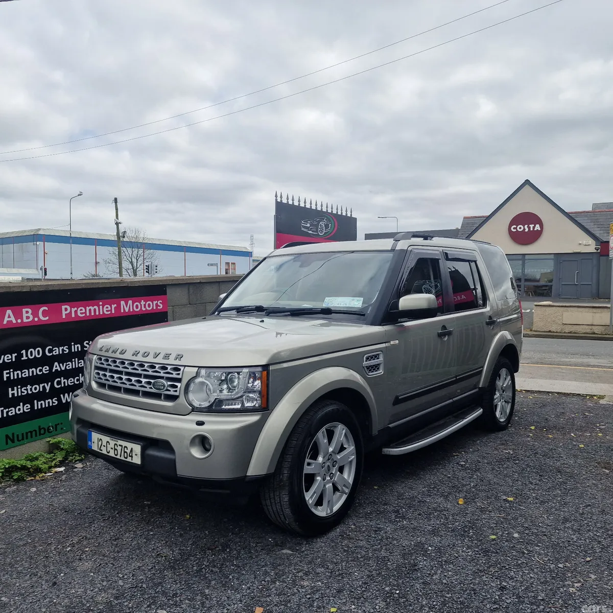 Land Rover Discovery SUV, Diesel, 2012, Gold