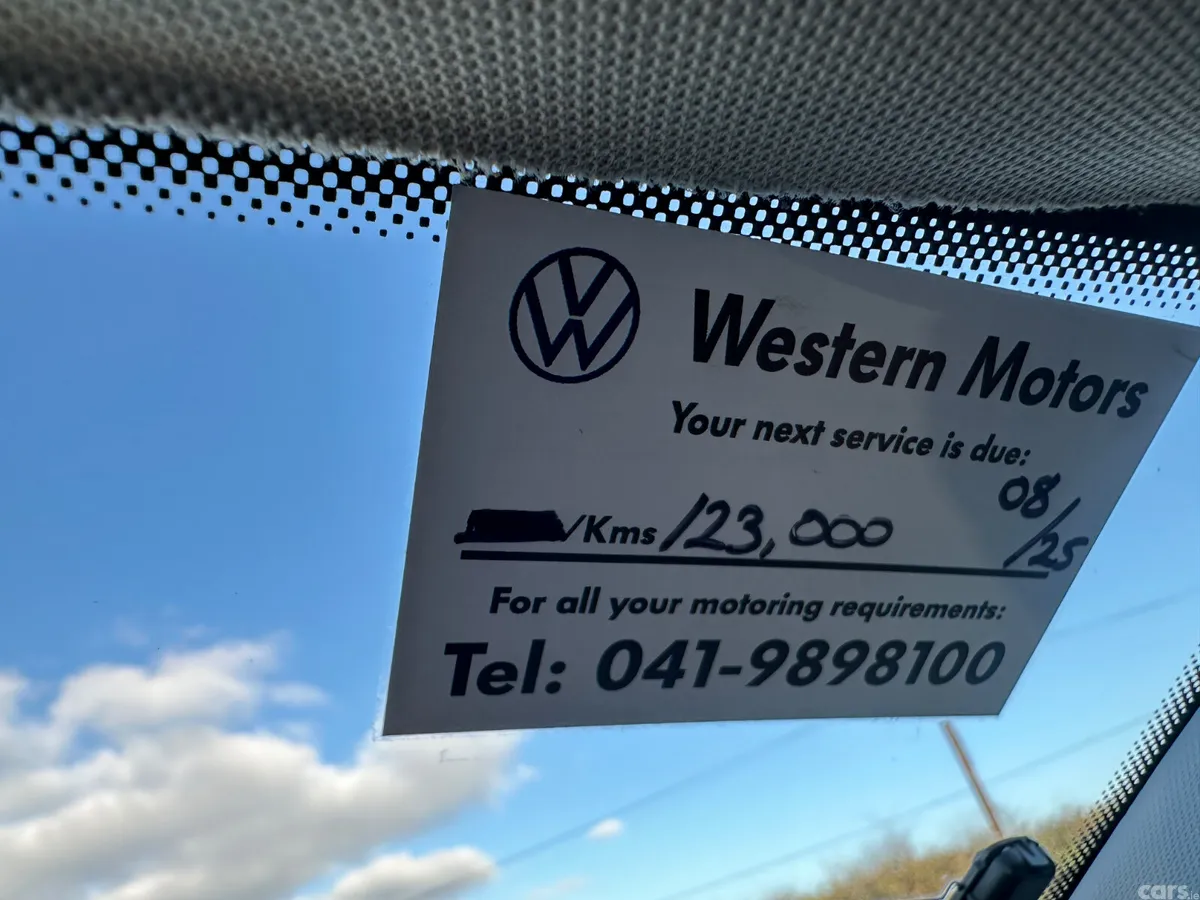 Volkswagen Polo Hatchback, Petrol, 2013, White