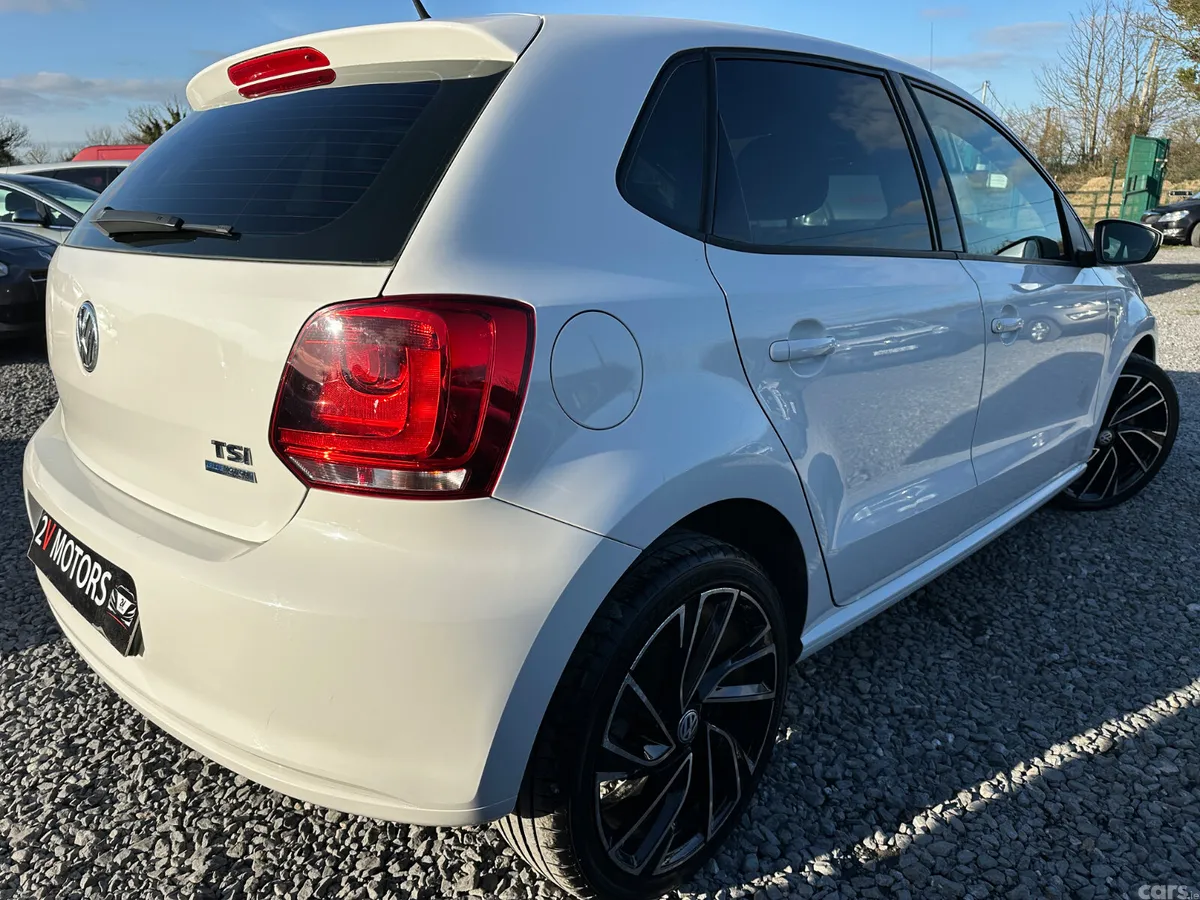 Volkswagen Polo Hatchback, Petrol, 2013, White