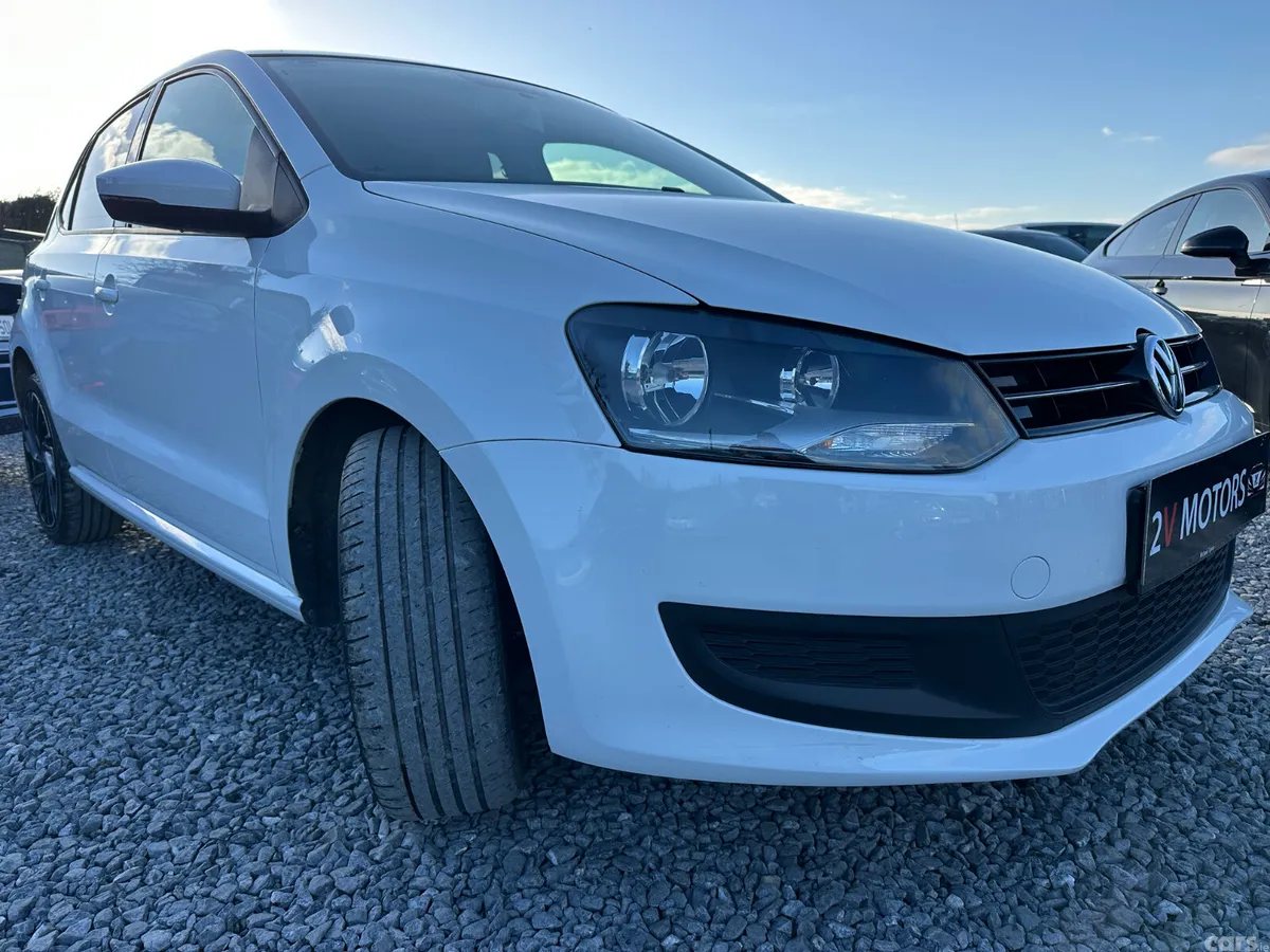 Volkswagen Polo Hatchback, Petrol, 2013, White