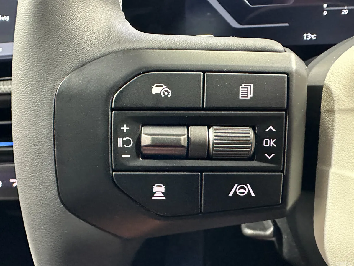 Kia EV6 MPV, Electric, 2026, White