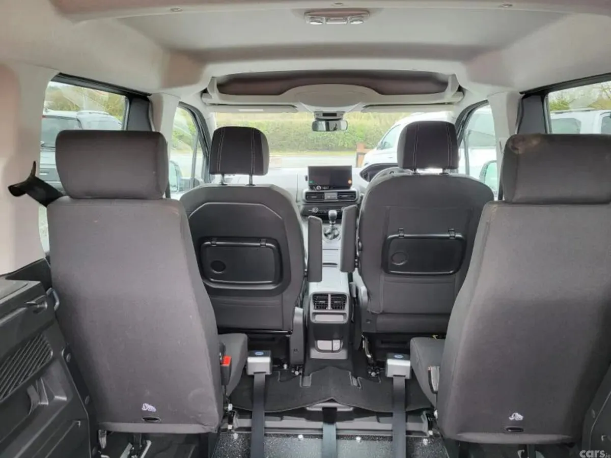 Peugeot Rifter MPV, Diesel, 2026, Blue