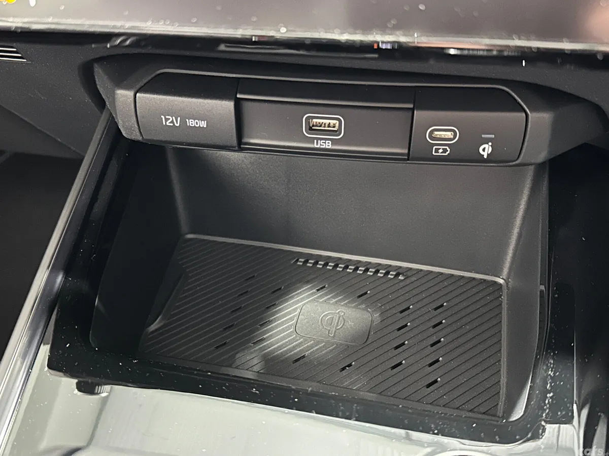 Kia Niro Estate, Petrol Plug-in Hybrid, 2025, Grey