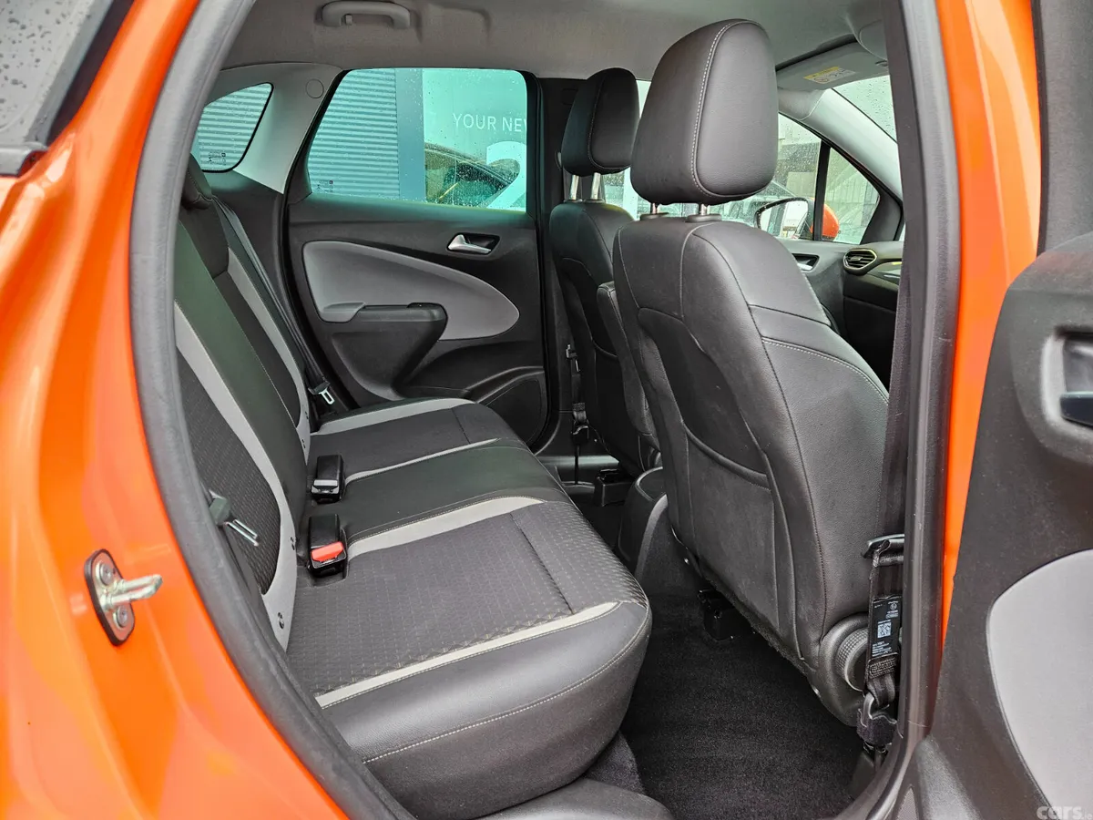 Opel Crossland X SUV, Diesel, 2020, Orange