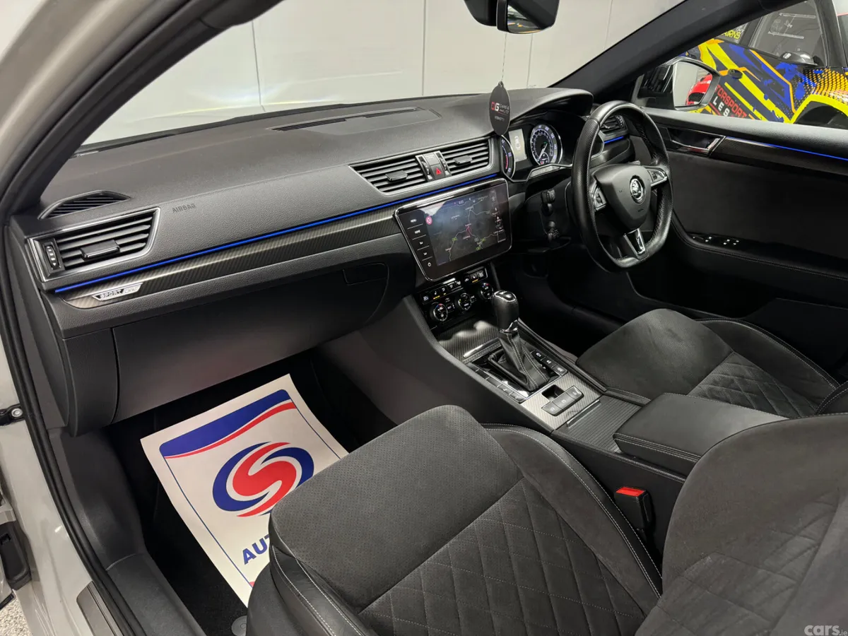 Skoda Superb Hatchback, Diesel, 2019, Grey