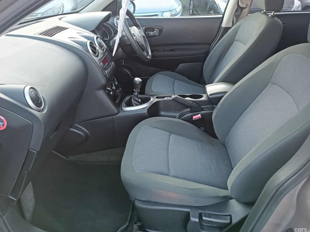 Nissan Qashqai MPV, Diesel, 2013, Brown