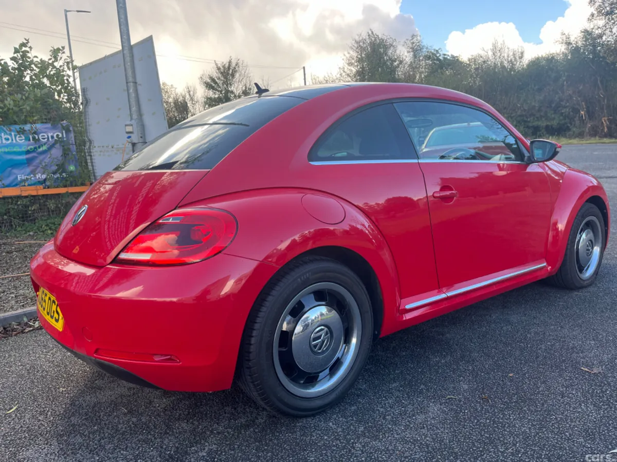 Volkswagen Beetle Hatchback, Petrol, 2015, Red