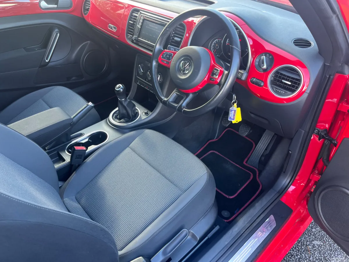 Volkswagen Beetle Hatchback, Petrol, 2015, Red
