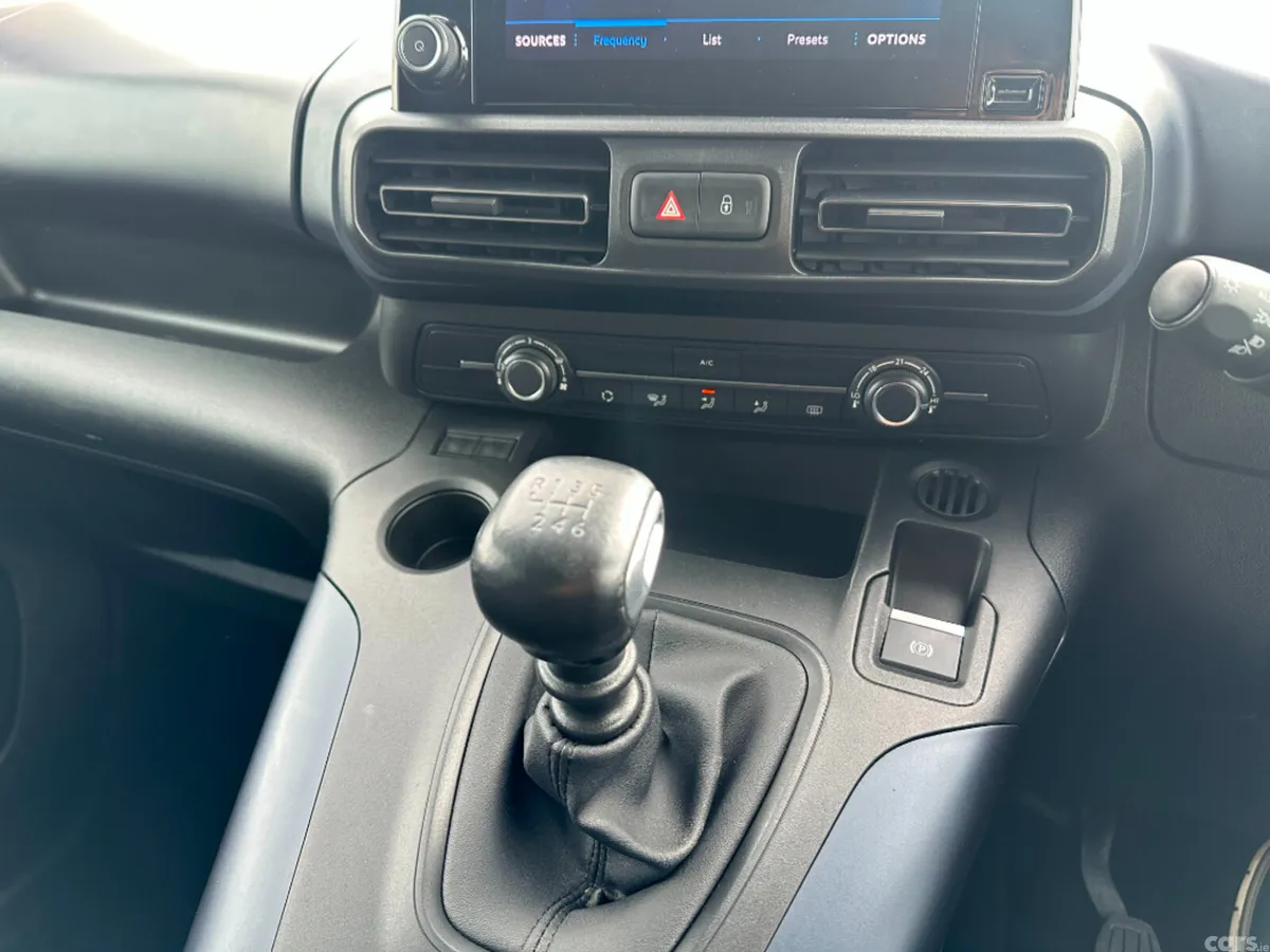 Peugeot Rifter MPV, Diesel, 2022, Bronze