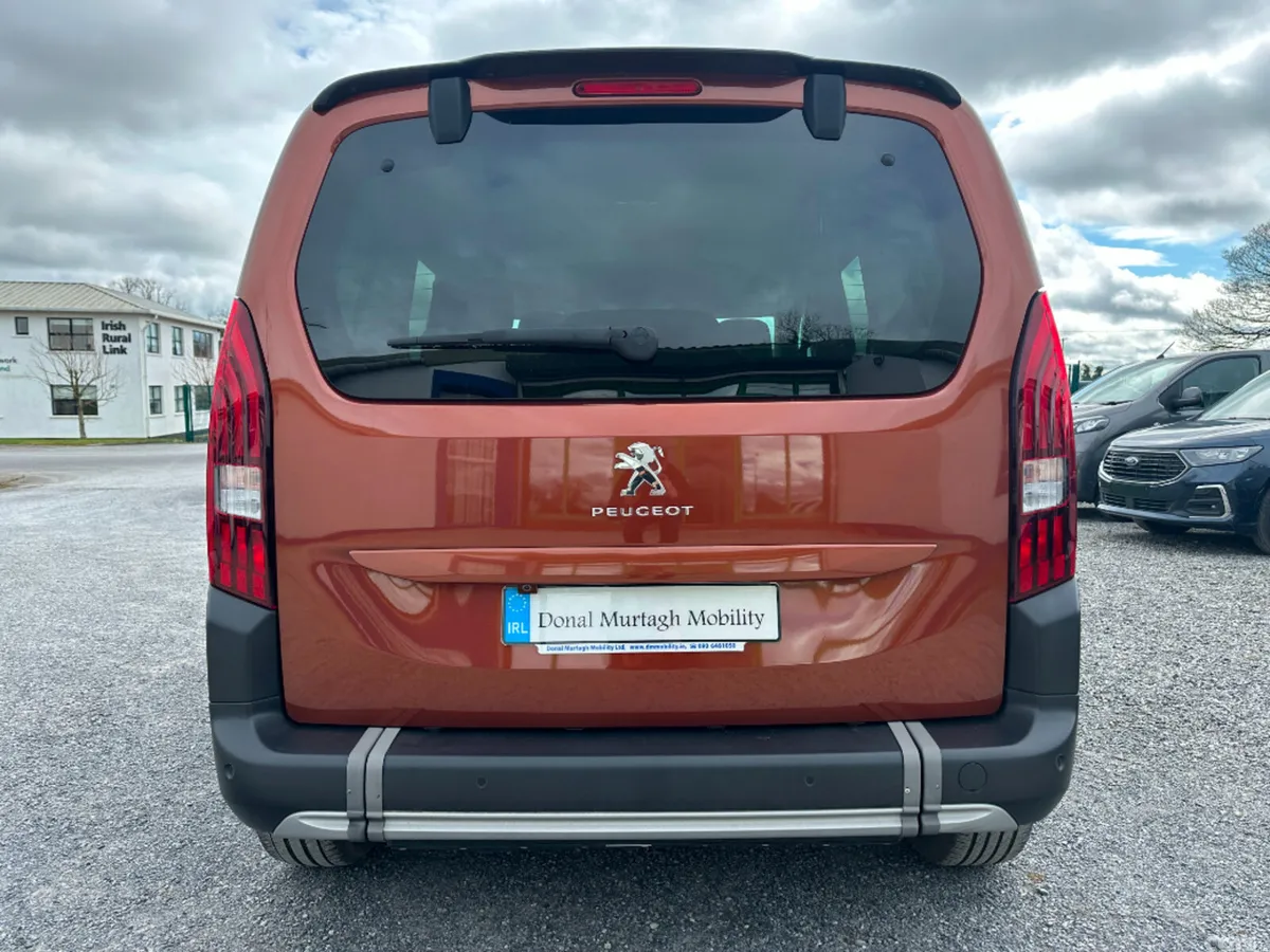 Peugeot Rifter MPV, Diesel, 2022, Bronze