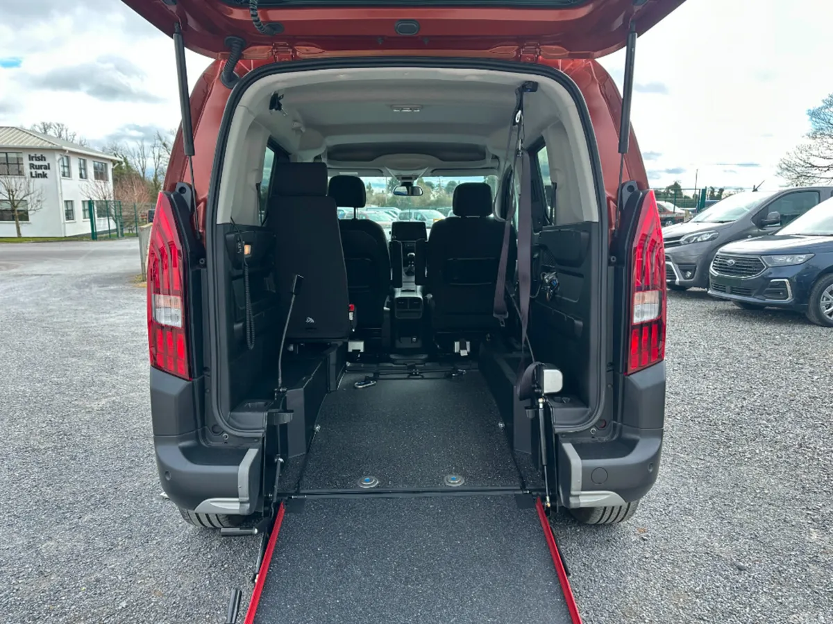 Peugeot Rifter MPV, Diesel, 2022, Bronze