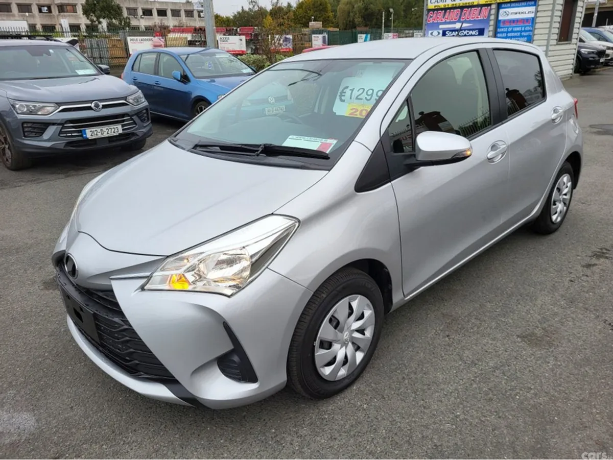 Toyota Vitz Hatchback, Petrol, 2018, Silver