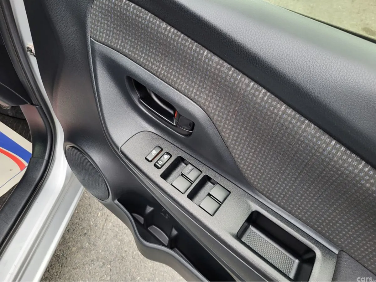 Toyota Vitz Hatchback, Petrol, 2018, Silver