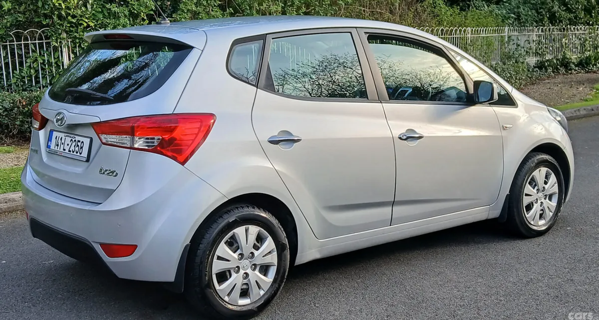 Hyundai ix20 Hatchback, Petrol, 2014, Silver