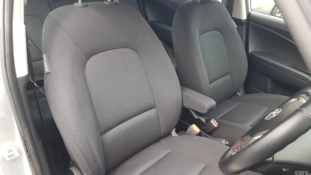 Hyundai ix20 Hatchback, Petrol, 2014, Silver