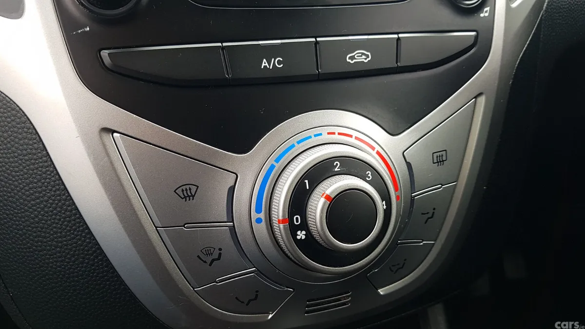 Hyundai ix20 Hatchback, Petrol, 2014, Silver
