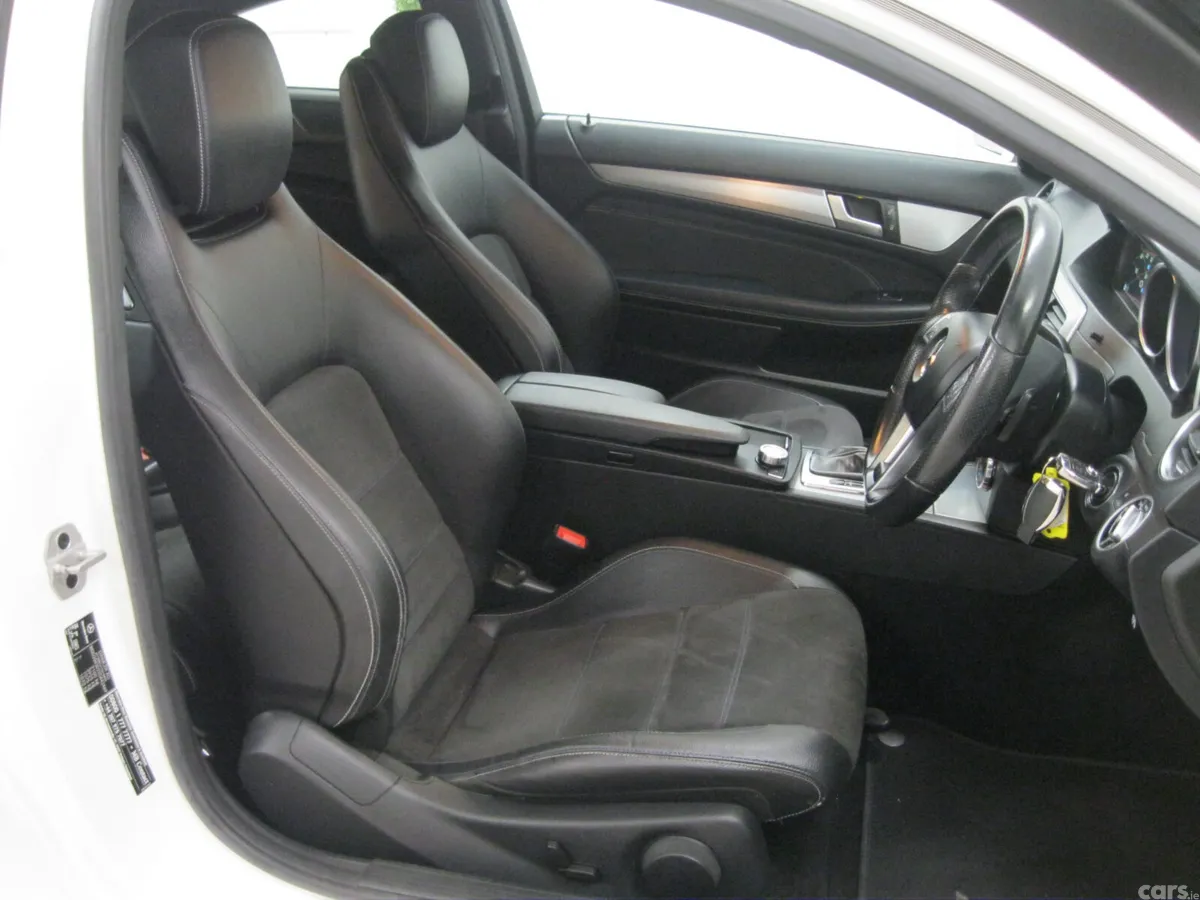 Mercedes-Benz C-Class Coupe, Diesel, 2015, White