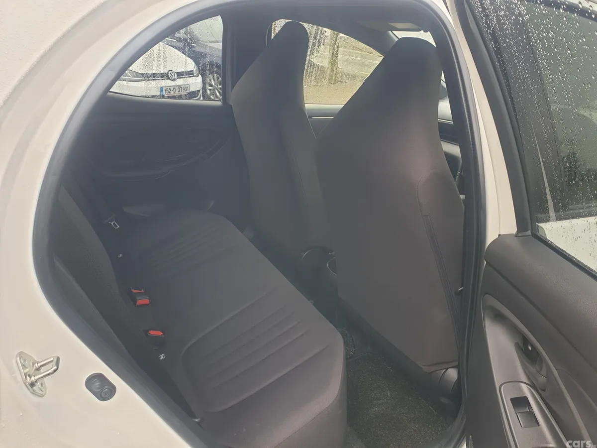 Toyota Yaris Hatchback, Petrol, 2022, White